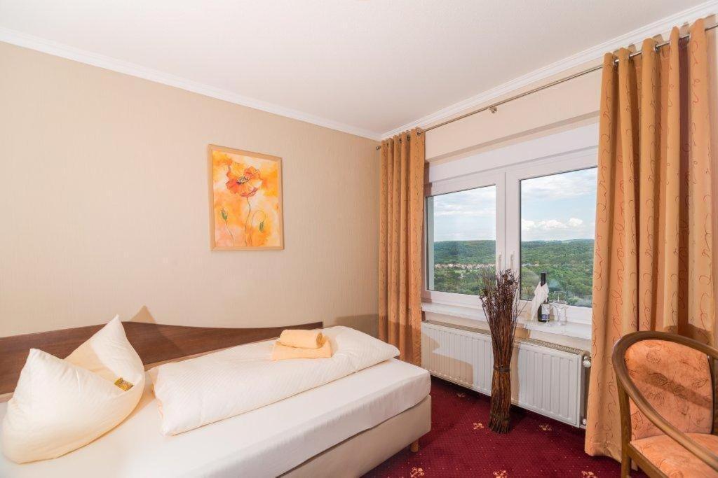 Single Room,1652743631:JPEG
